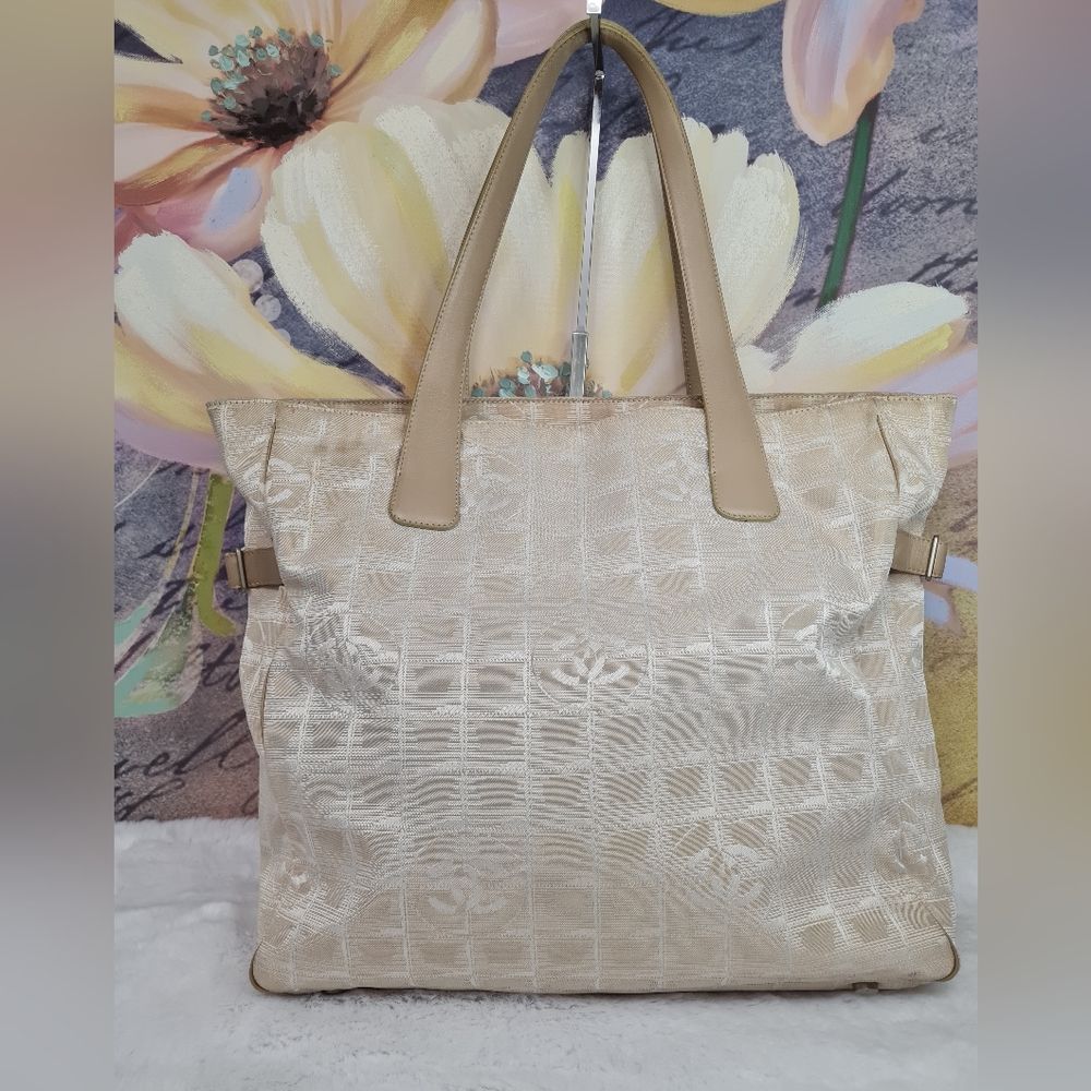 Chanel Tote Bag